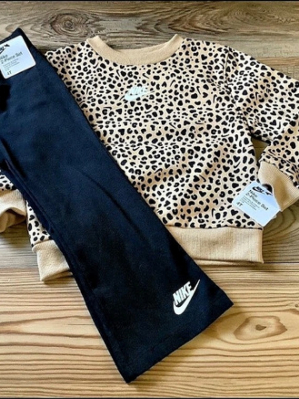 Nike Crewneck Sweatshirt & Flare Leggings Set Girls 4T(NWT)~PRICE IS FIRM~